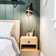 Utilizing DIY Bedstand